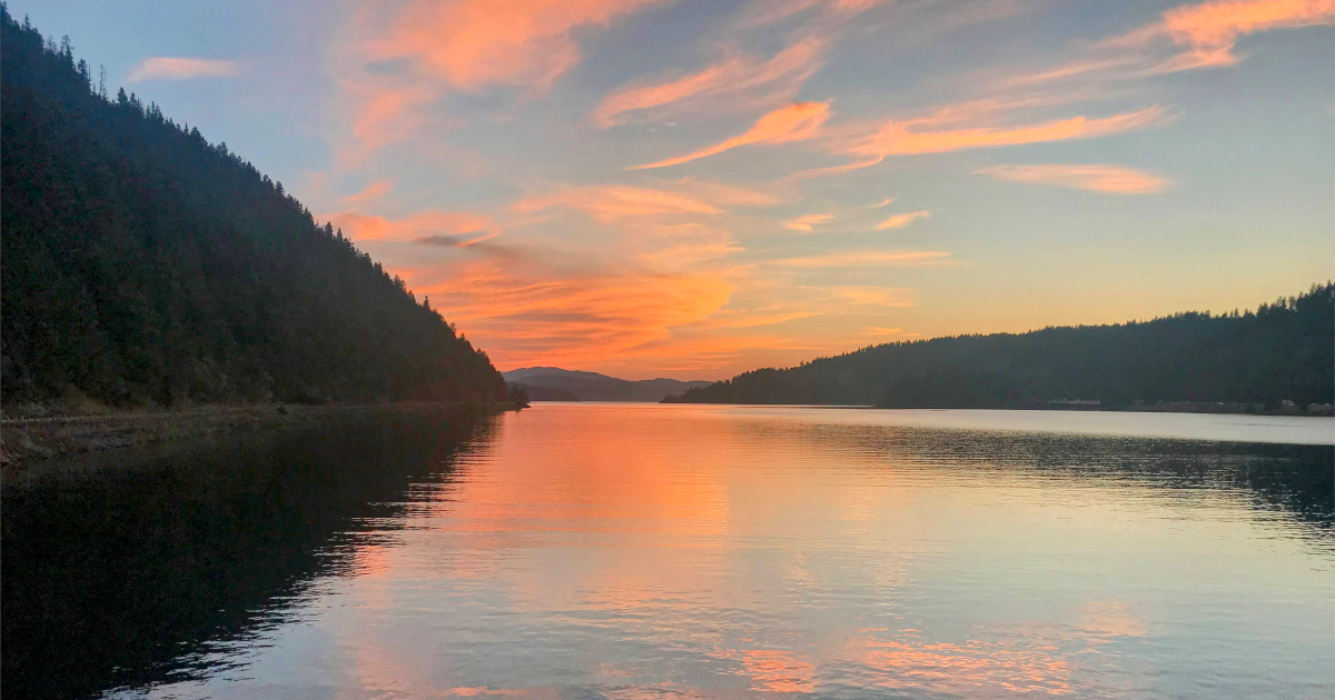 A beautiful lake during a sunset - Wolf Lodge Bay, Idaho, USA